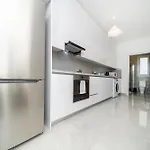 公寓 New 2 Bedroom Flat In