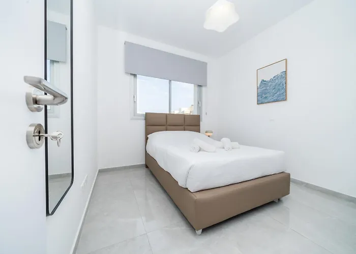 New 2 Bedroom Flat In Apartmán *