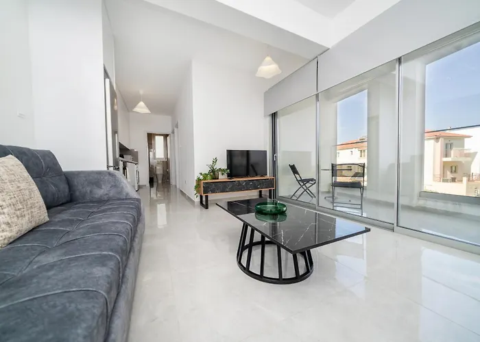 New 2 Bedroom Flat In * Aglantzia