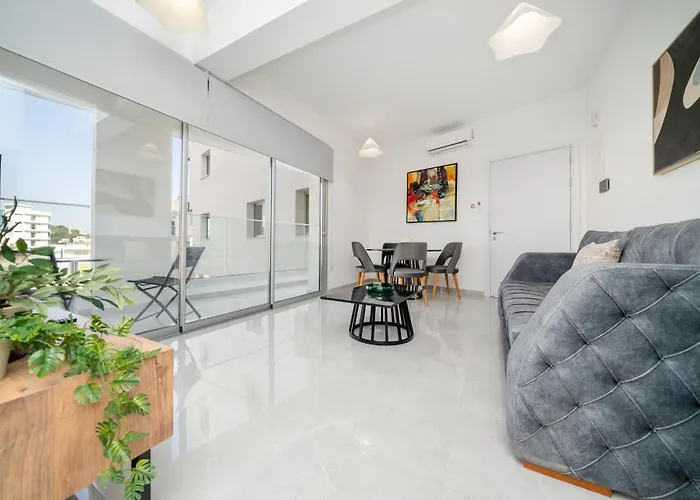 Apartment New 2 Bedroom Flat In Aglantzia