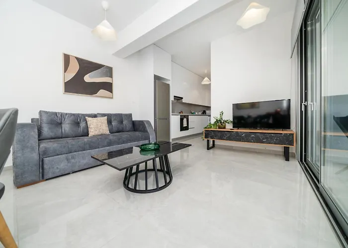 New 2 Bedroom Flat In * Aglantzia