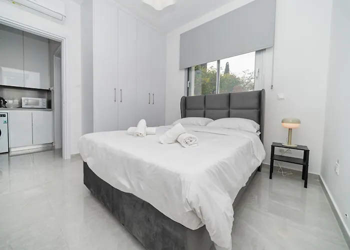 New 2 Bedroom Flat In *